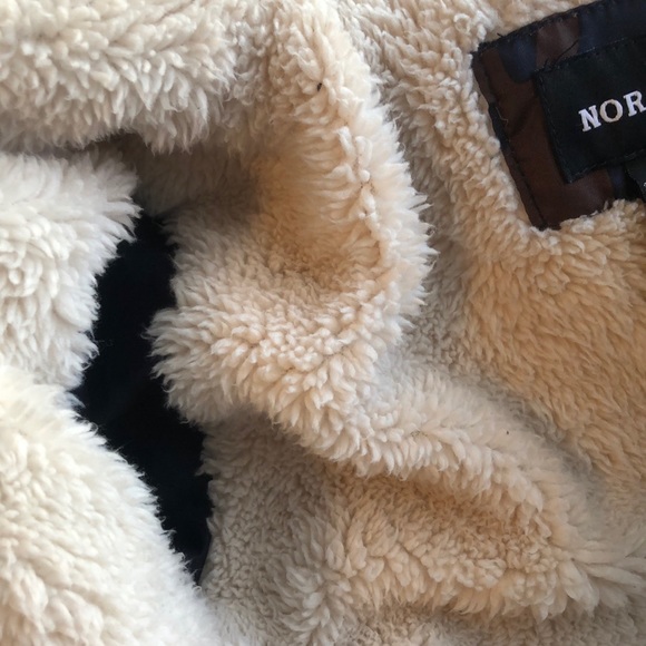 Boy coat - Picture 3 of 4